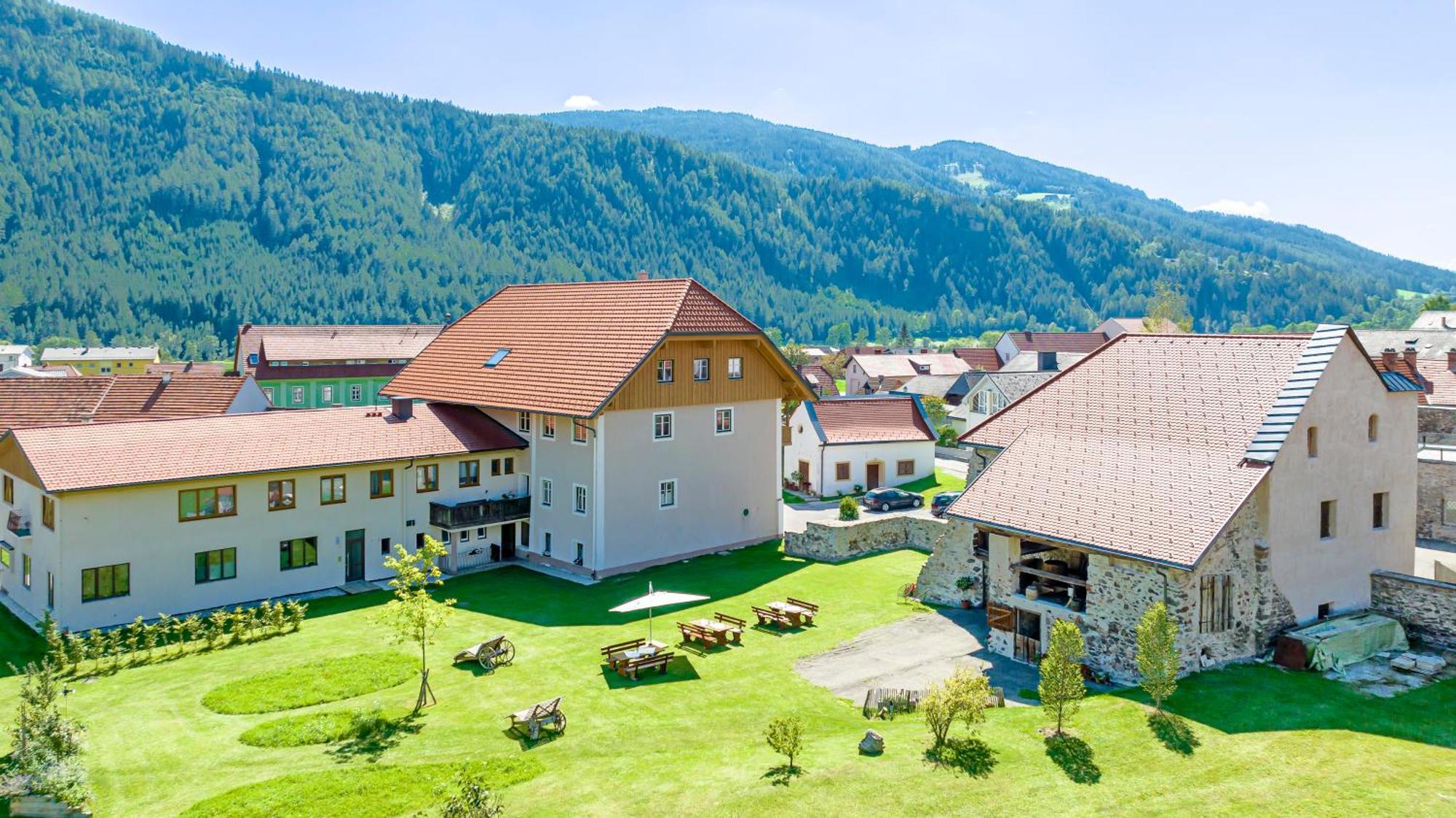 Отель Der Graggober Oberwoelz Stadt Экстерьер фото